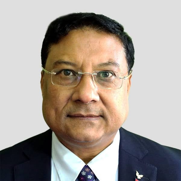पत्रकार किशाेर श्रेष्ठ पक्राउ