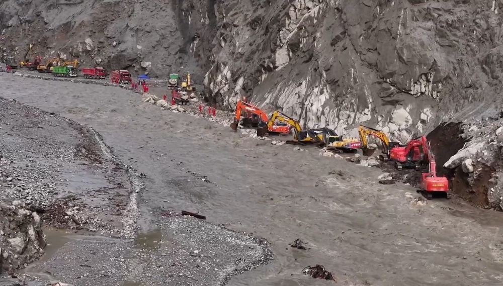 चीनले उद्धार सक्यो, निर्माणको काम पनि धमाधम