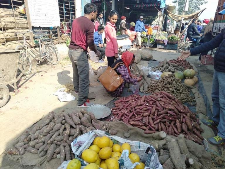 सब्जीमण्डीमा सख्खरखण्ड र तरुलको मुल्य
