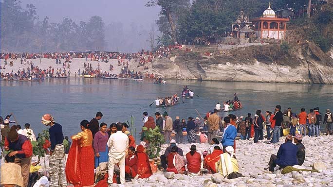 माघे संक्रान्ति पर्व मनाइँदै