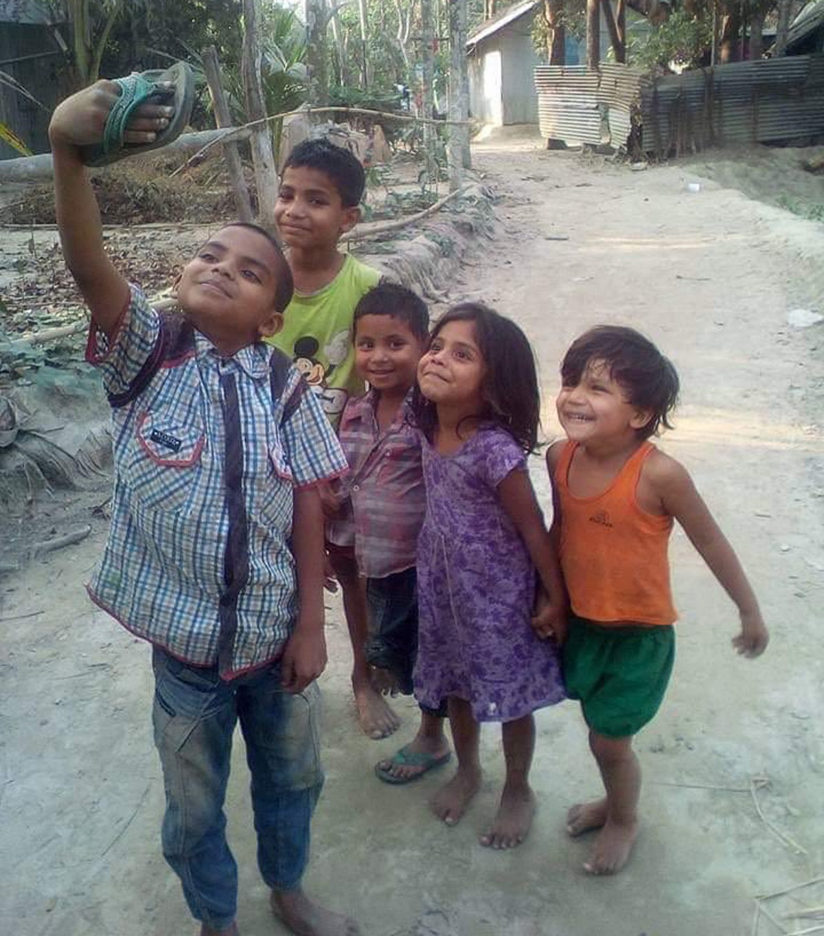 सामाजिक सञ्जालमा ‘कारुणिक सेल्फी’