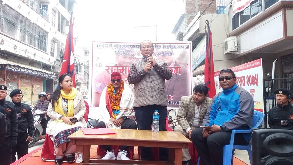 क्रिकेट खेलाडी बोहरा सम्मानित