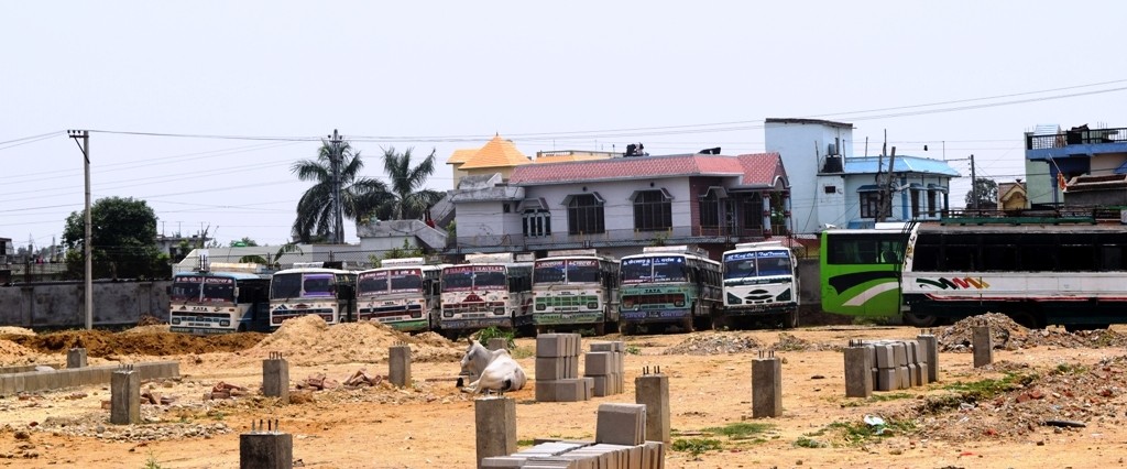बेसरम नगरः १५ महिने काम, तीन वर्षसम्म अधुरै