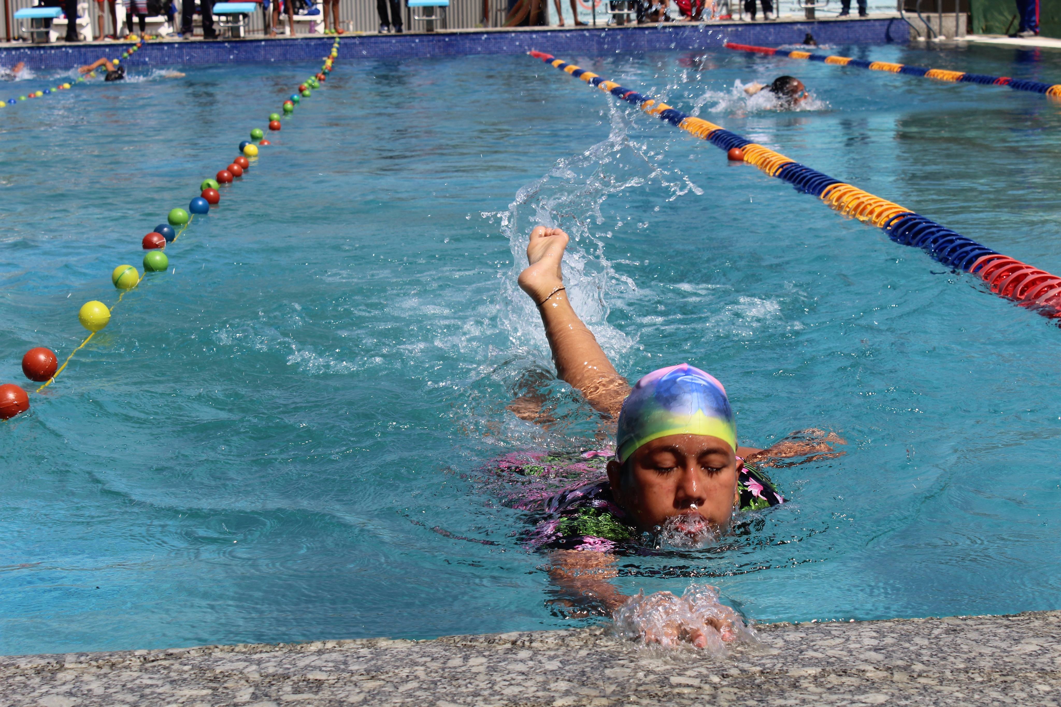 पौडीमा एनआरएनले एक स्वर्ण