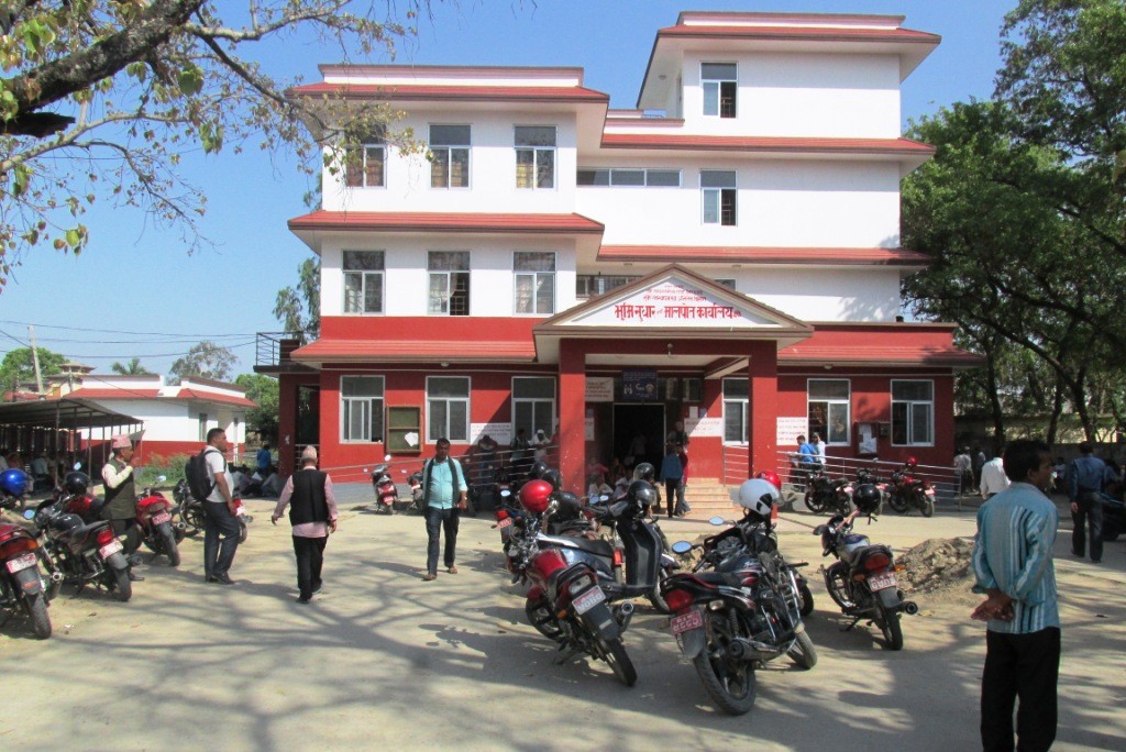 रित्तिँदै मालपोतः सेवाग्राहीलाई सास्ती