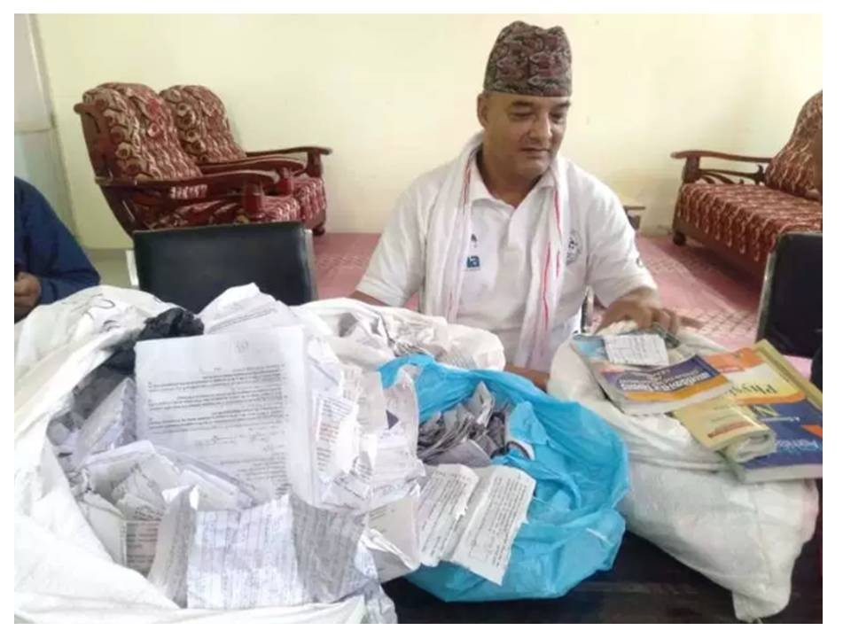 उपमहानगरपालिकाको छड्केः योजनाबद्ध रूपमा चिट चोराउँदै शिक्षक