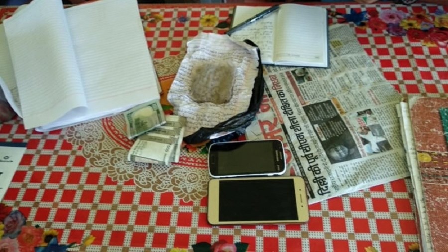 लागुऔषधसहित एक पक्राउ