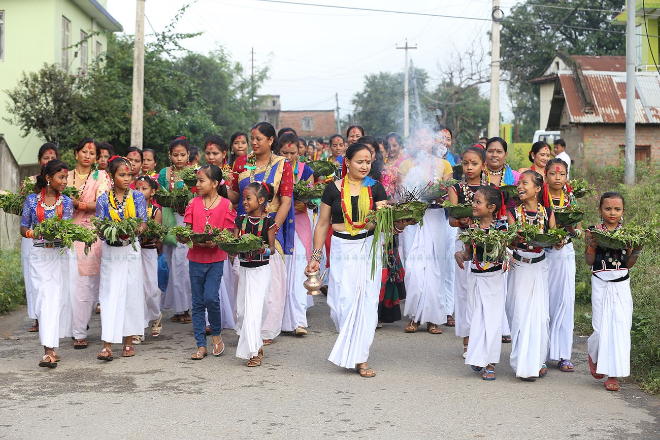 थारुबस्तीमा माघिको रौनक
