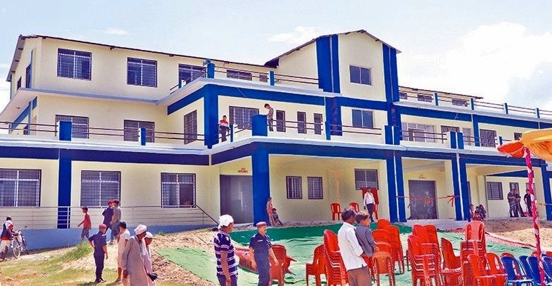 मन्त्री राईले उद्घाटन गरेको स्वास्थ्य केन्द्र अस्तव्यस्त