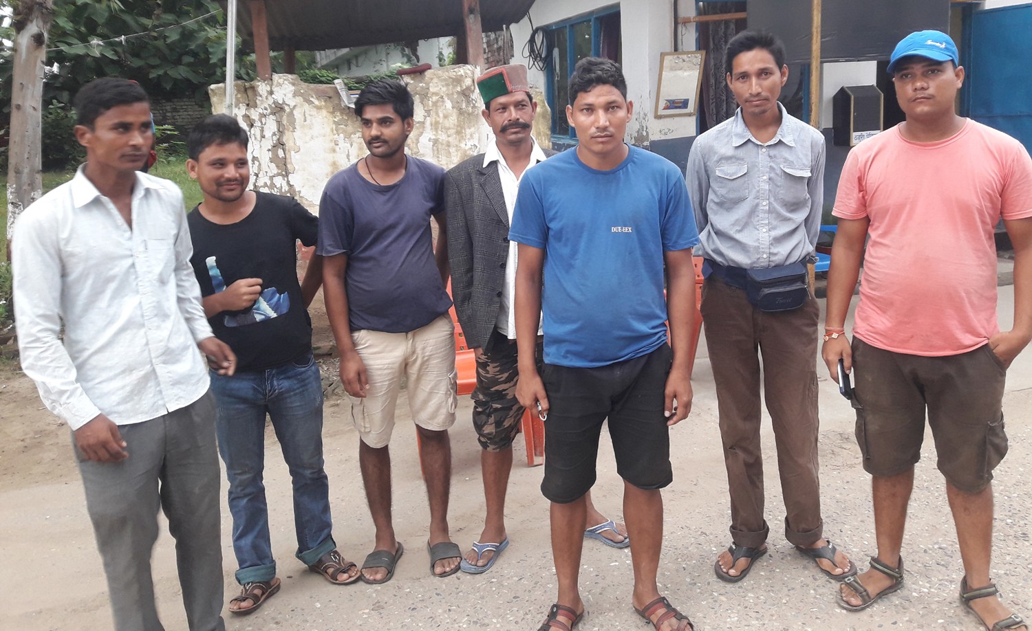 विचौलियाद्वारा यात्रुमाथि दुर्व्यवहार