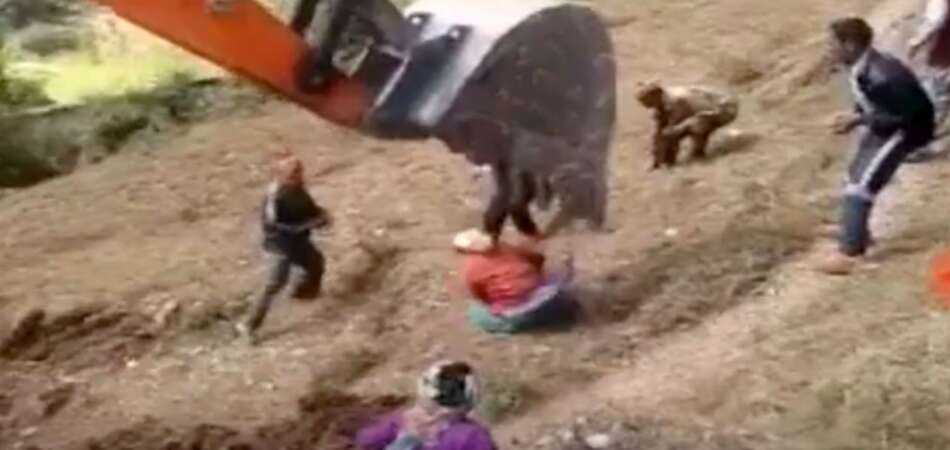 डोजर प्रकरणः घाइतेलाई उपचारका लागि भारत लगियो