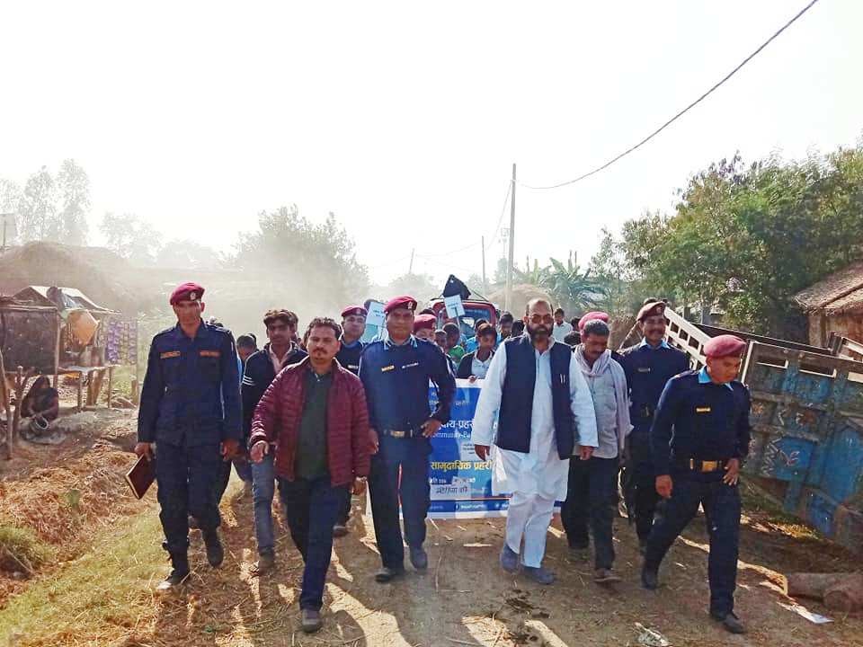 हेल्प डेक्स थपिदैं