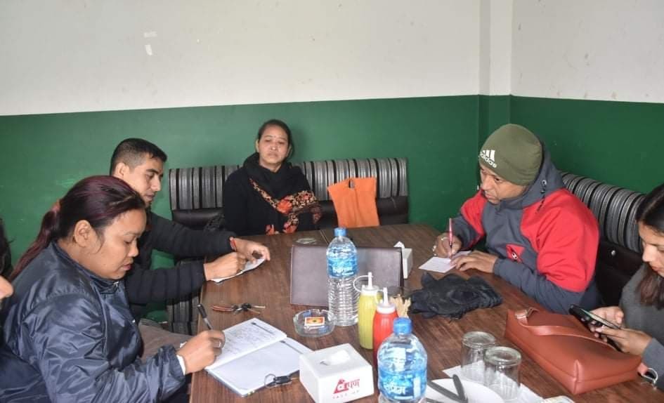 पत्नीद्वारा सुक्ष्म अध्ययन गर्न माग