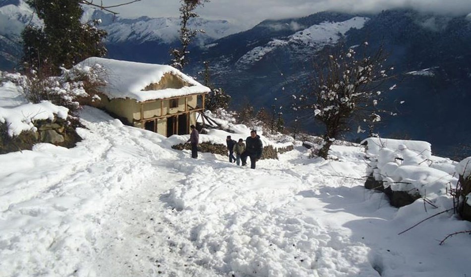 हुम्लामा हिमपातः हवाई सेवा अवरुद्ध