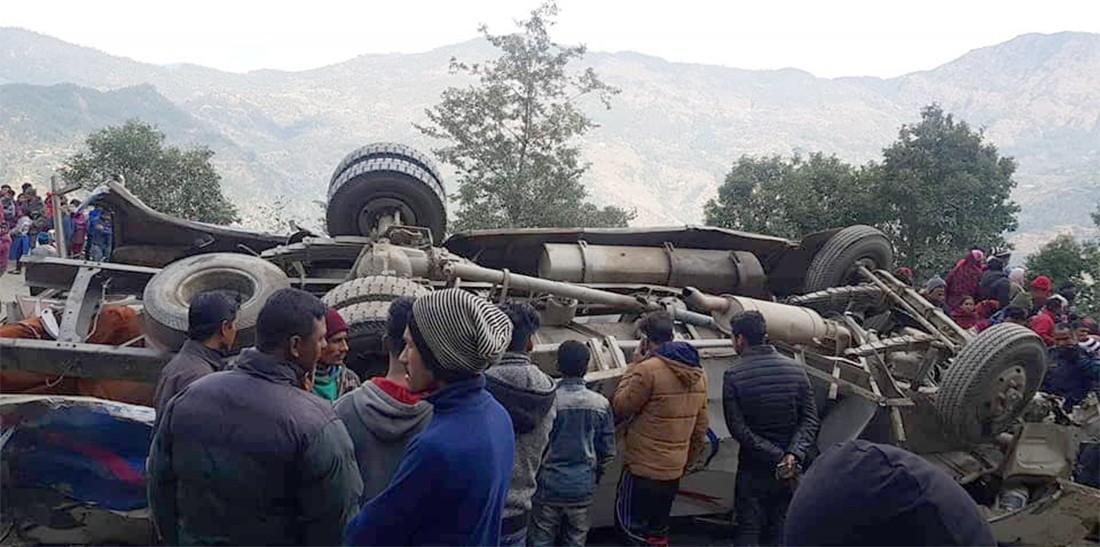 सिन्धुपाल्चोक दुर्घटनाः १४ जनाको मृत्यु, १८ घाईते (अपडेट)