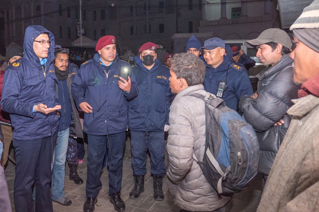डीआईजीलाई चक्कु ताकेपछि !