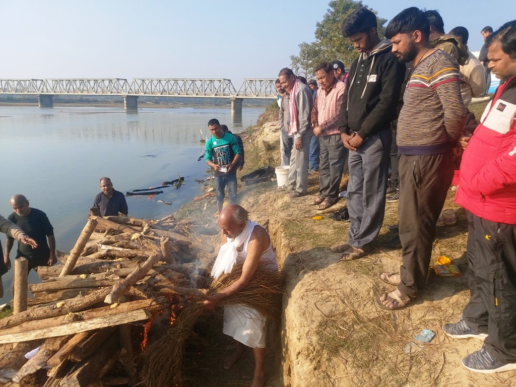 नगरपरिकर्मासगैं चाचाजीको अन्त्येष्टि