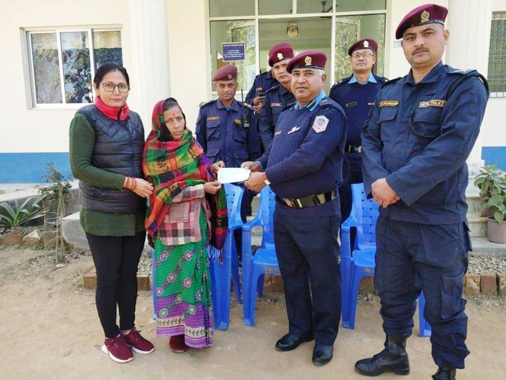 क्यान्सर पीडितलाई सशस्त्रको सहयोग