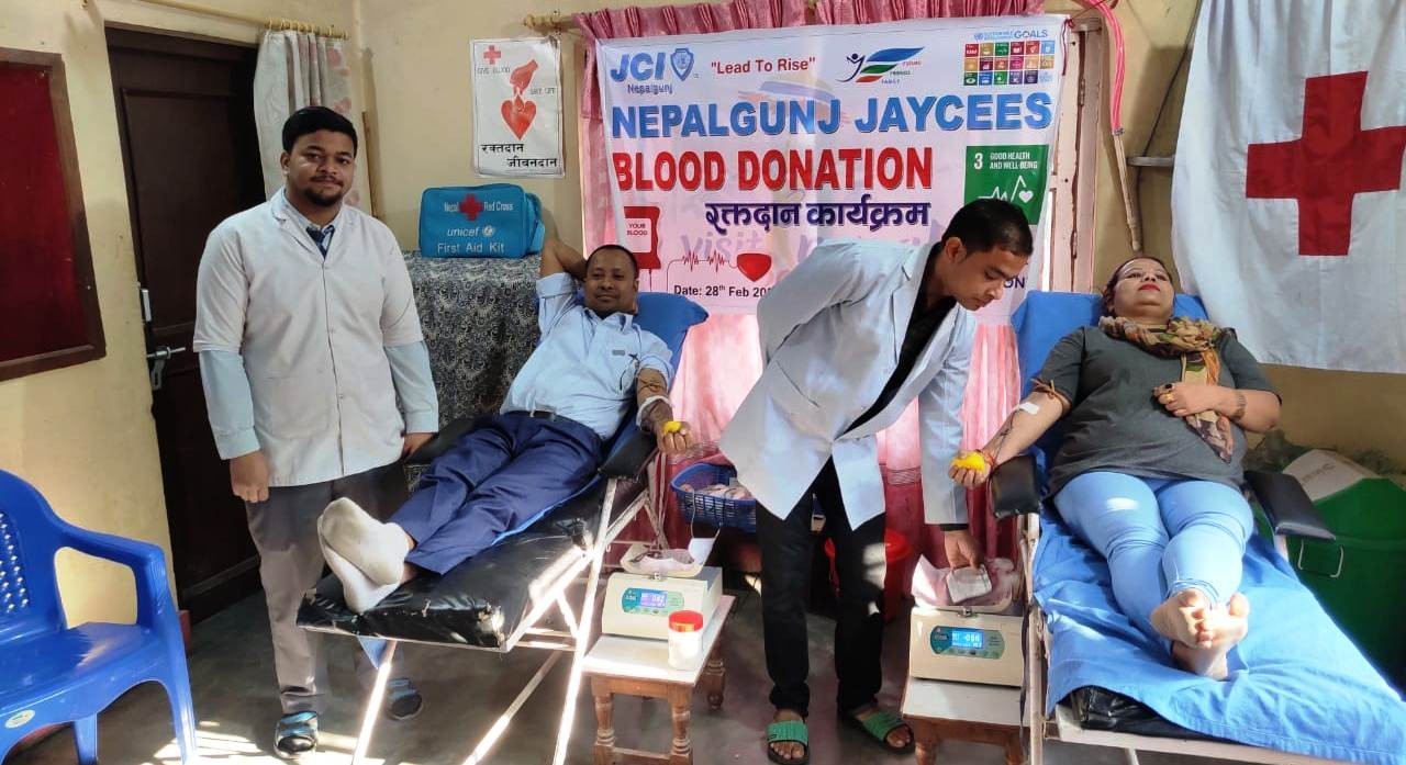 वर्षमा चारपटक रक्तदान गर्दै जेसिस