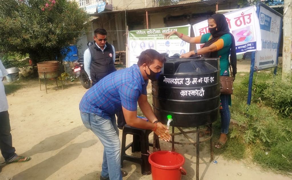 हात धोऔं, कोरोना भगाऔं