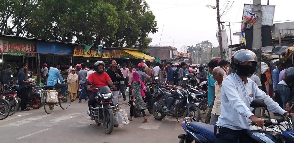 दुईसयजनालाई सय रुपैयाँ कारबाही