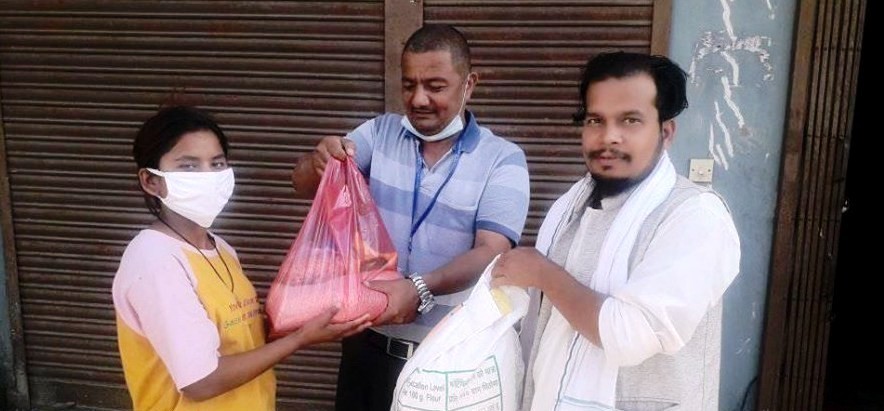 पत्रकारलाई खाद्यान्न वितरण