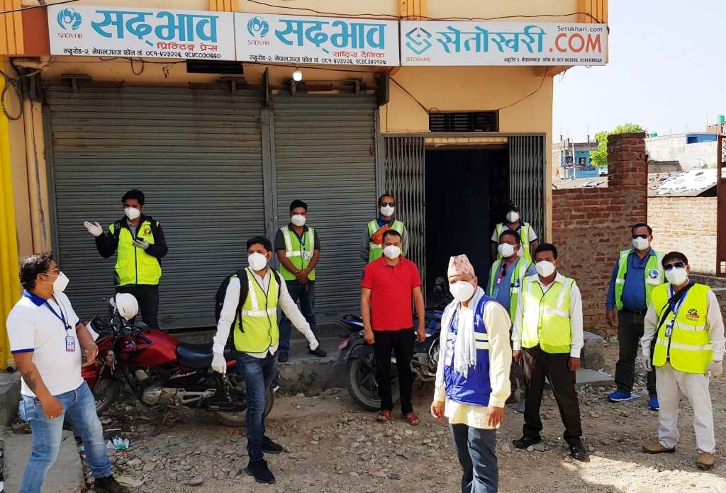 सद्भाव ग्रुपद्वारा ४० पत्रकारलाई एन–९५ मास्क प्रदान