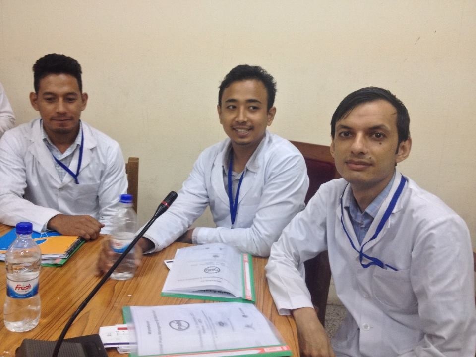 घरबाटै फोन गर्नुस्, सेवा पाउनुहुन्छः डाक्टर श्रेष्ठ