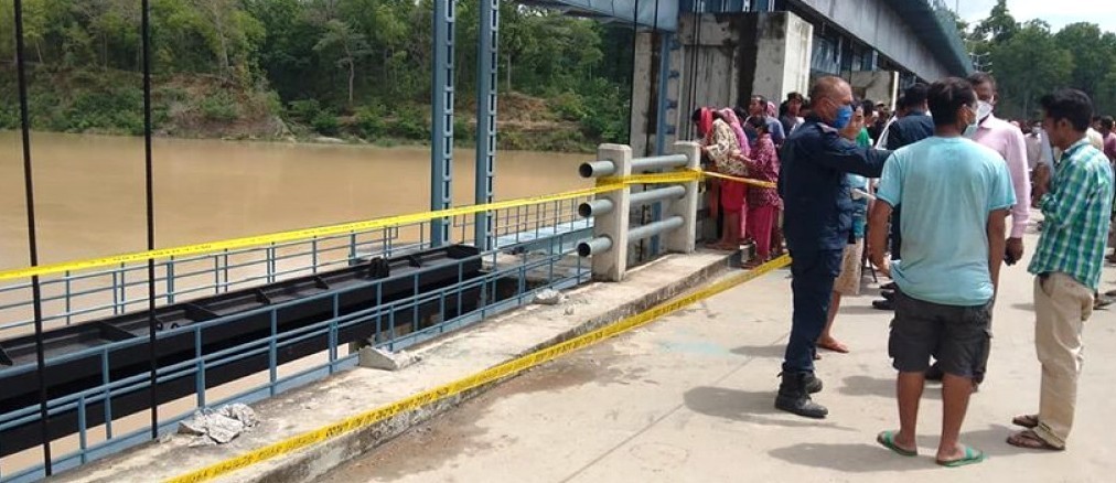 सिक्टा ब्यारेजबाट ट्रयाक्टर राप्ती नदिमा खस्दा एकको मृत्यु, एक बेपत्ता