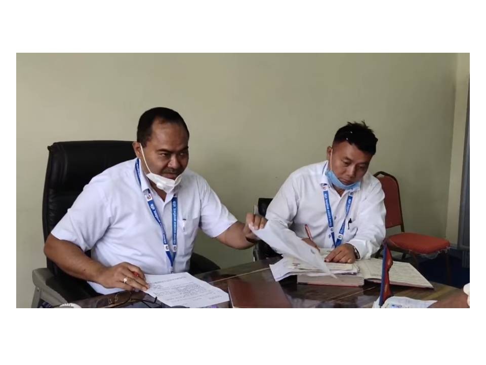 एउटै टेबलमा दुई सिडिओ