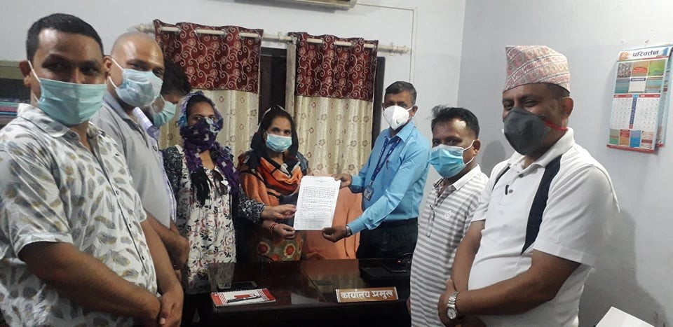 अनलाईन शिक्षाका नाममा रकम असुली बन्द गर्न अधिकारकर्मीको ध्यानाकर्षण