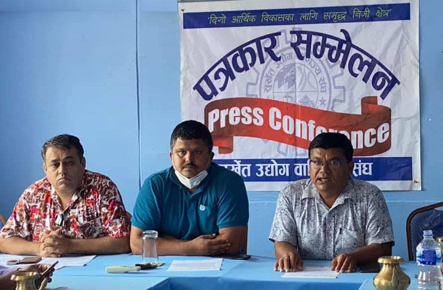 सुर्खेतका व्यवसायी आन्दोलित