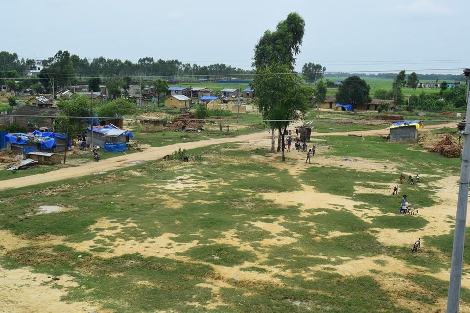 गायत्रीनगरका सुकुम्बासीलाई खानाकै समस्या