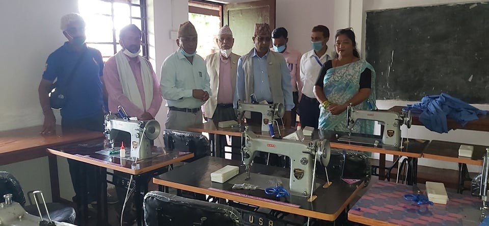 लक्षित वर्गद्वारा ‘शपिङ्ग झोला’ निमार्ण शुरु