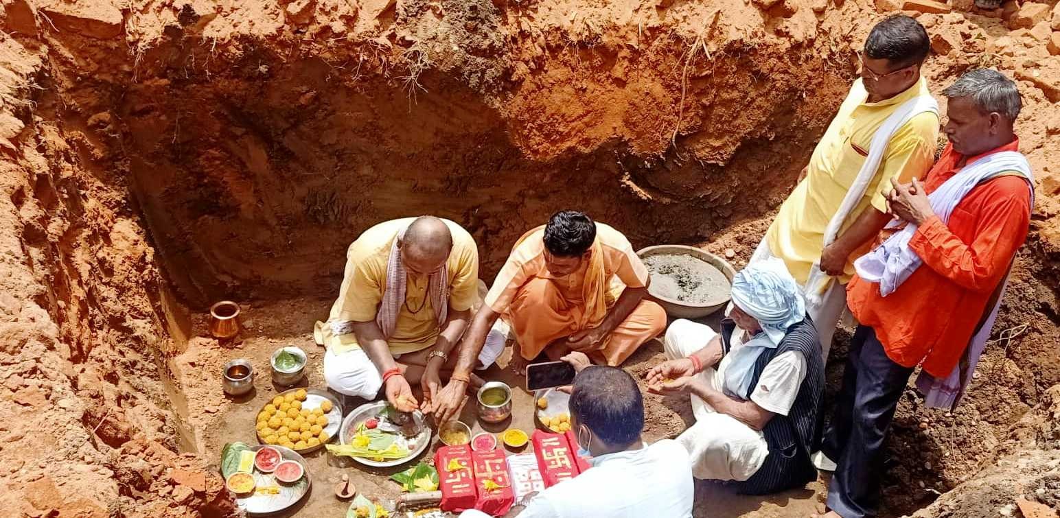 डेढ सय वर्ष पुरानो रामजानकी मन्दिरको पुर्ननिमार्ण शुरु