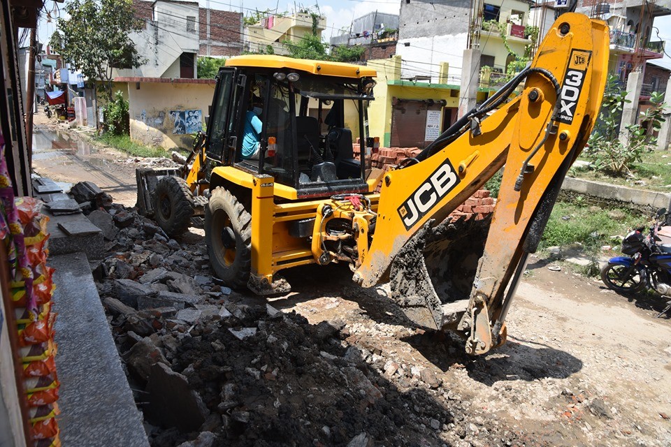 वर्षायामको तीन महिना सडक खने कारबाही