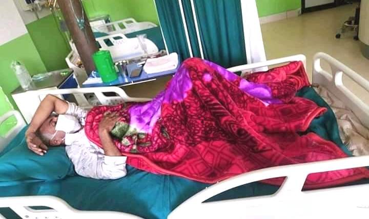  मध्यरातमा  डा. गोविन्द केसीलाई  अस्पताल लगियो   