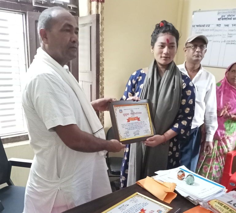 साग पदक विजेतालाई डुडुवाद्धारा नगदसहित सम्मान