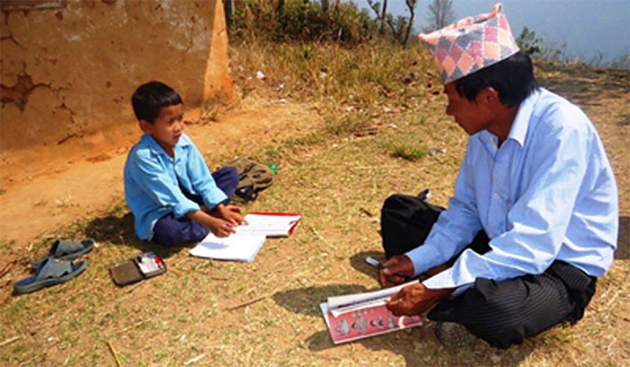 विद्यालय बन्दको असर : साना बालबालिकाले क, ख बिर्सिए