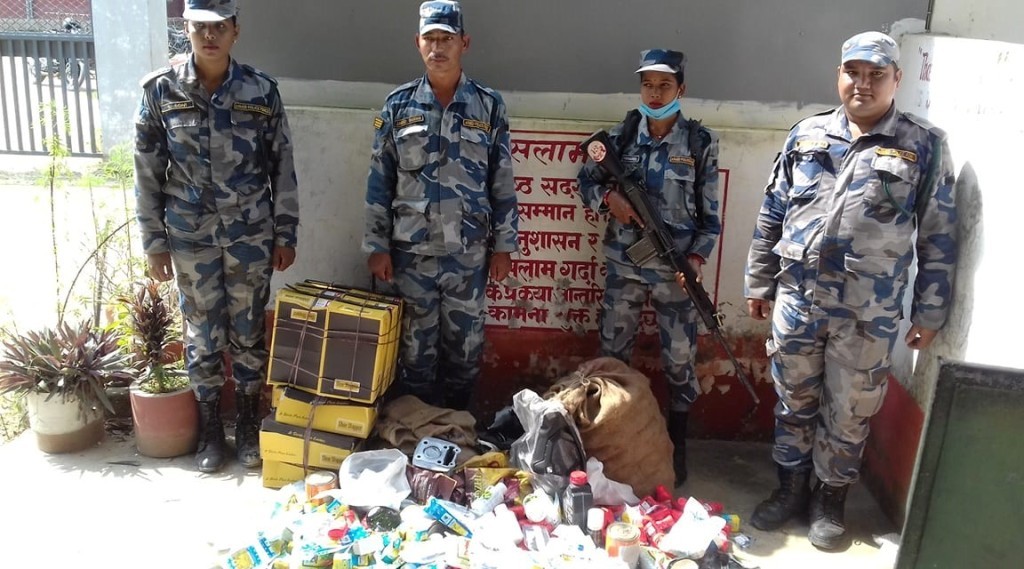 ९० हजार बढि मूल्यको अबैध सामान बरामद