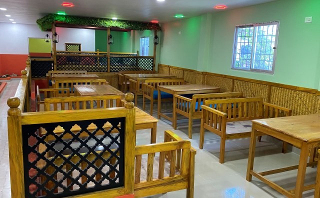 प्रचण्डले खोले कालिज रेष्टुरेन्ट