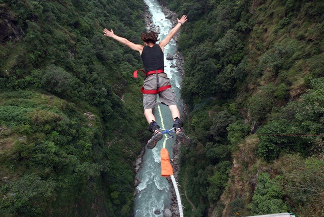 भाटेकोशीमा फेरि सुरू भयो बञ्जी जम्प