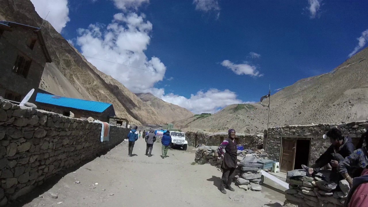 हिल्साबाट चिनियाँ सामान आउन थाल्यो