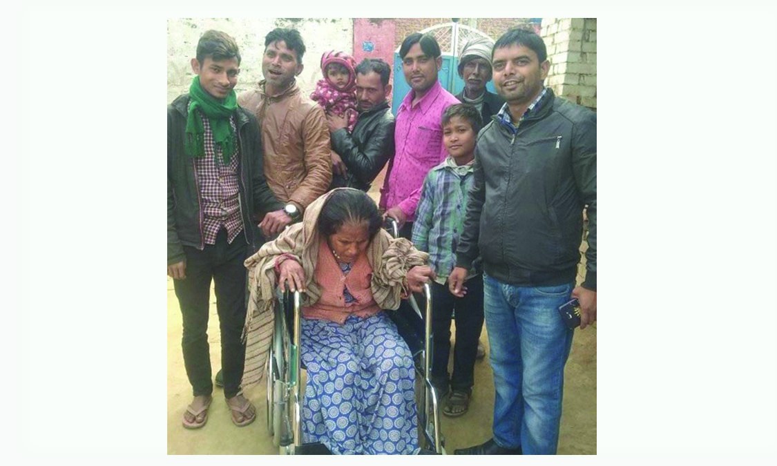 असाहय नागरिकका सहाराका लागि व्हील चियर
