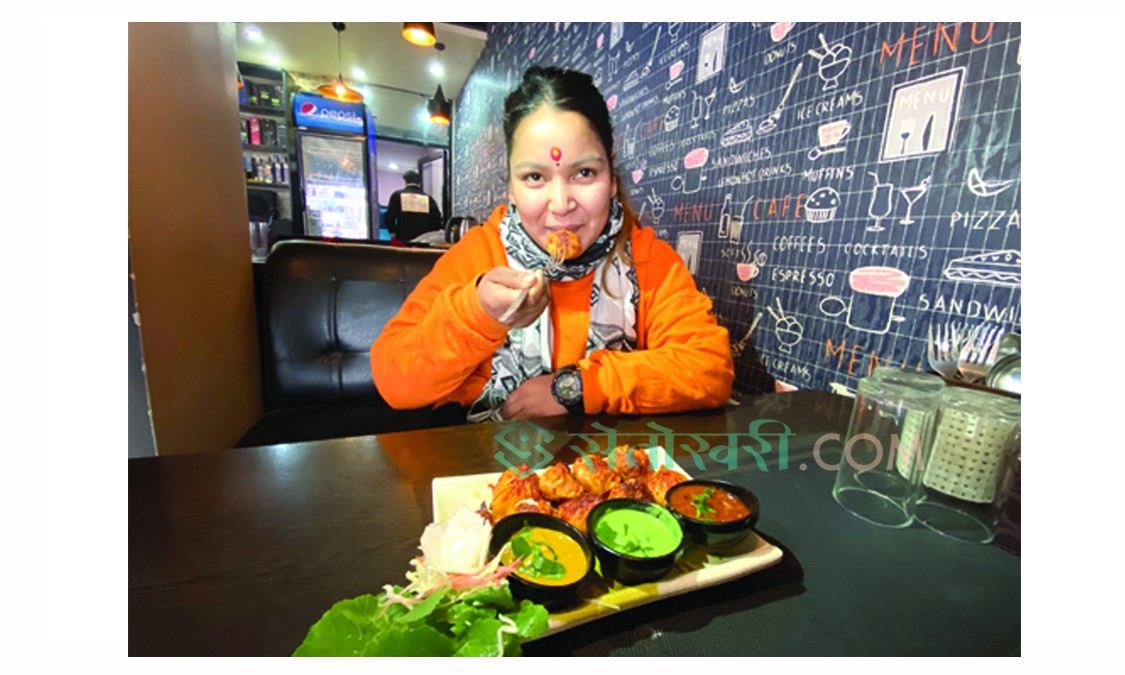 आहा कति मिठो नेपालगन्जको ग्रिल मःमः