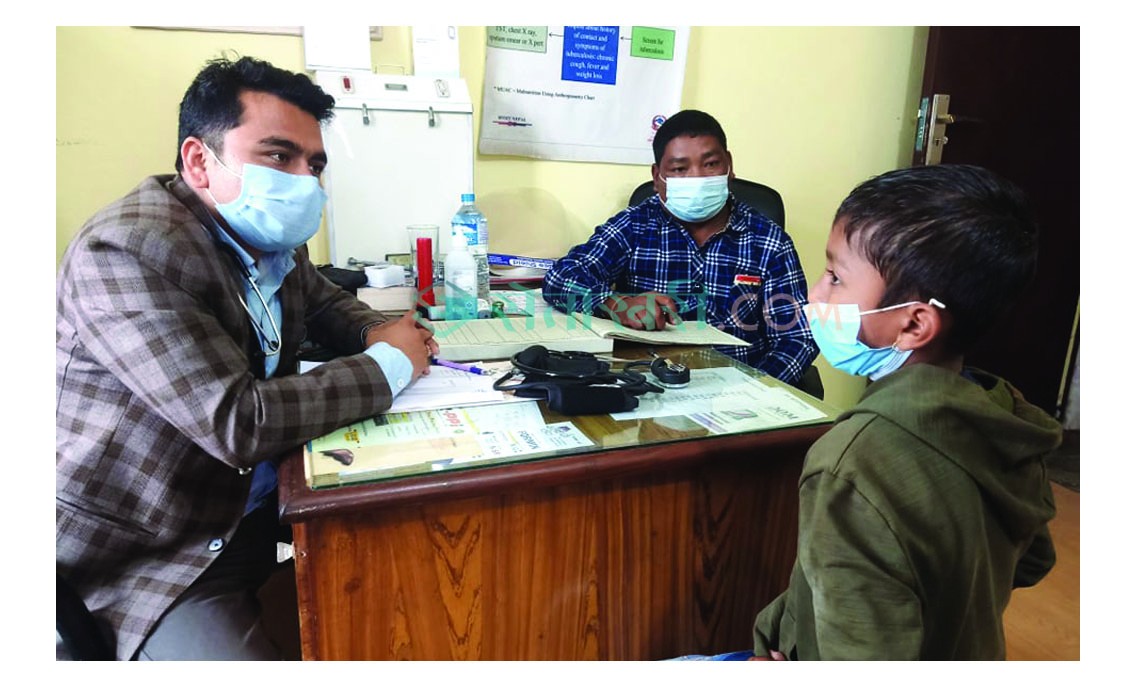 रामारोशन मेडिकलद्वारा निःशुल्क स्वास्थ्य शिविर