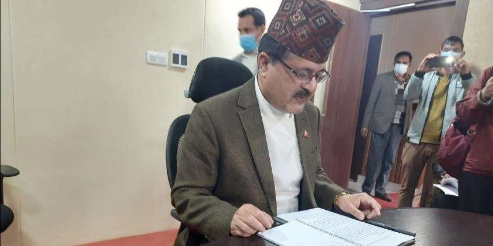 महान्यायाधिवक्ता अग्नि खरेलद्वारा राजीनामा दिदैं राजनीतिमा कमब्याक