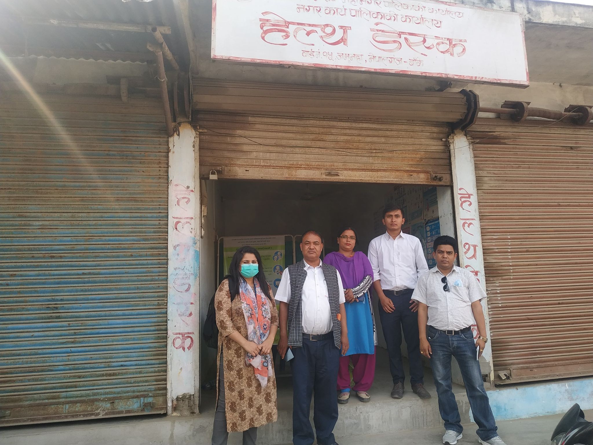 भारतबाट नेपाल आउनेमा संक्रमण देखिन थाल्यो, रोकिएन सीमामा सर्वसाधरणको भीड