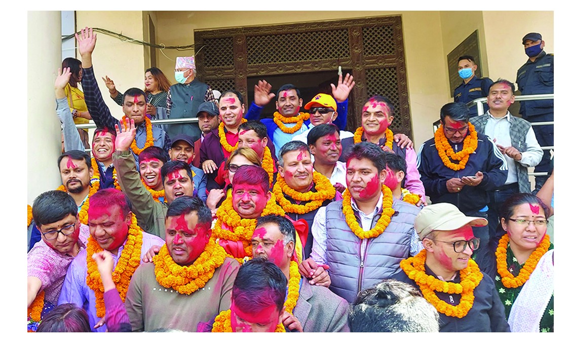 पत्रकार महासंघको अध्यक्षमा विपुलको जित