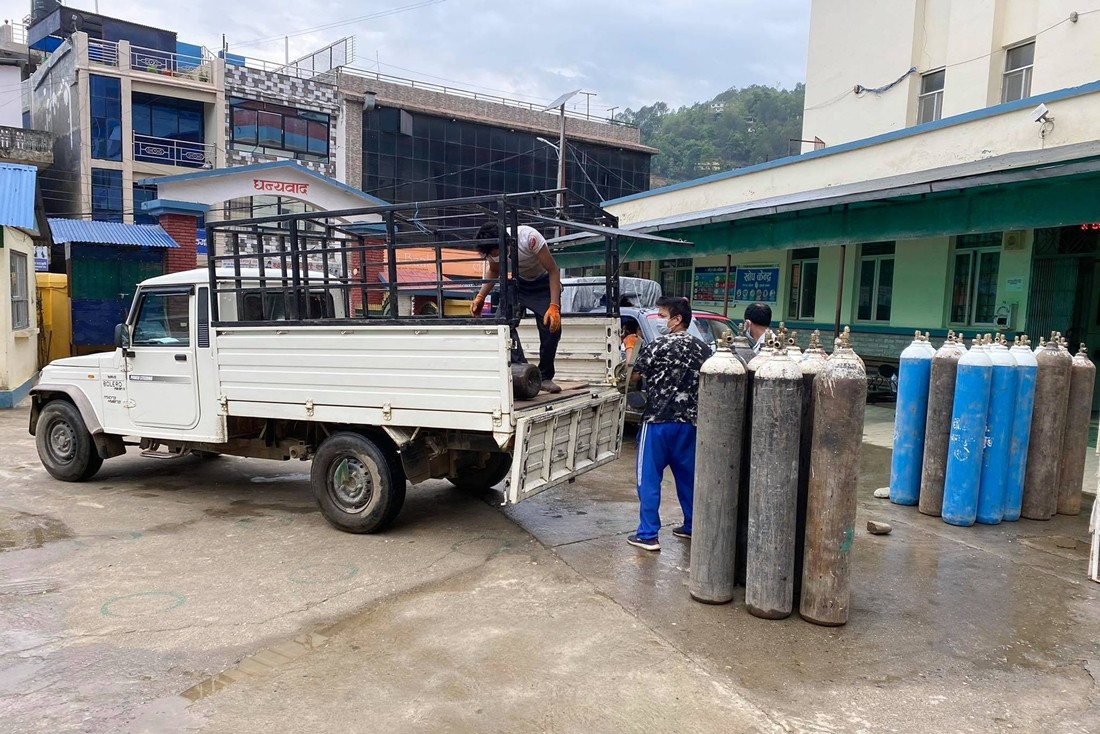 अस्पतालमा सकियो अक्सिजन, शय्यामा छट्पटाउँदै बिरामी